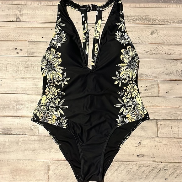 UTTU Tri Swimsuit One-Piece Beachwear - Picture 5 of 5